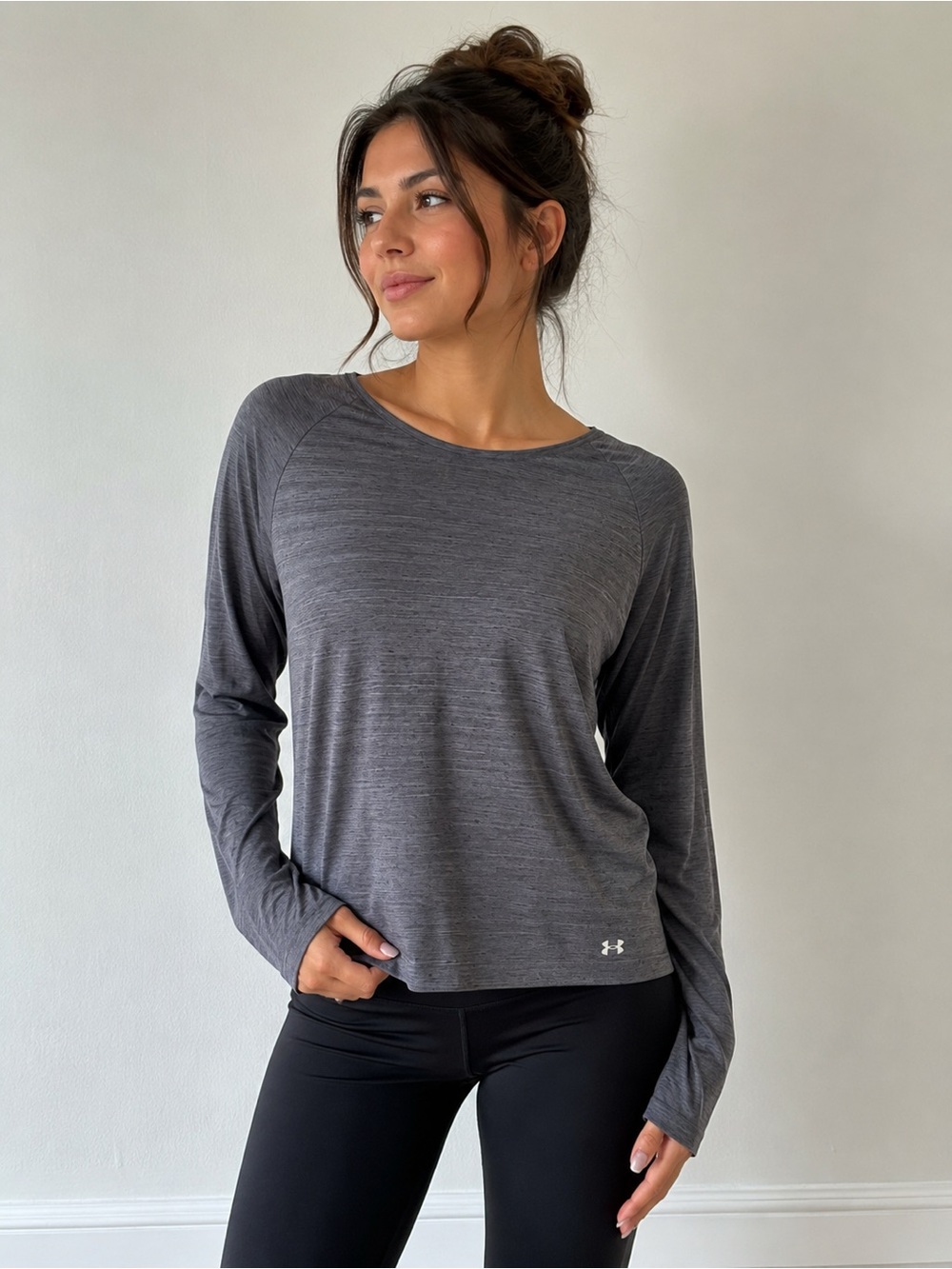 Under Armour HeatGear Gray Long Sleeve Open Back Performance Top XL